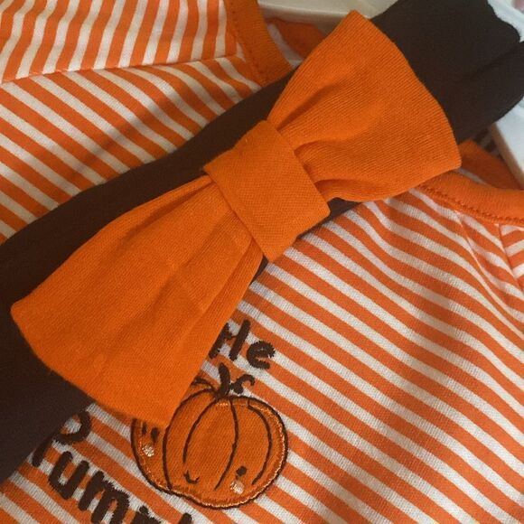 Little Pumpkin Two Piece Set with headband - Picture 5 of 5
